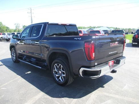 Used 2022 GMC Sierra 1500 SLT w/ SLT Premium Package AWD/4WD image 8