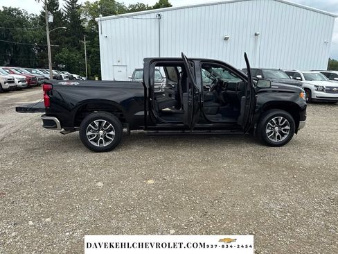 Used 2025 Chevrolet Silverado 1500 LT AWD/4WD image 34