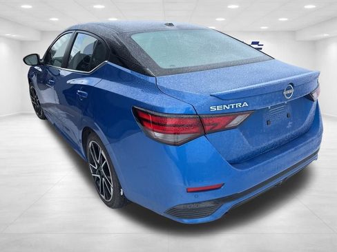 Used 2025 Nissan Sentra SR w/ SR Premium Package image 6