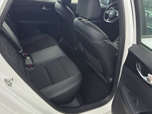 Used 2022 Kia Forte GT-Line FWD image 7