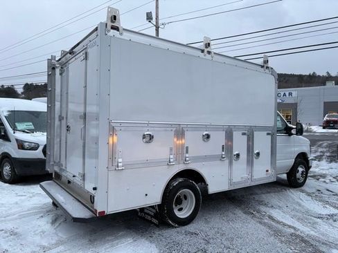 New 2026 Ford E-350 and Econoline 350 Super Duty w/ Power Equipment Group RWD image 6