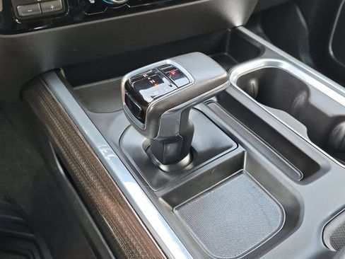 Used 2022 Chevrolet Silverado 1500 RST AWD/4WD image 13