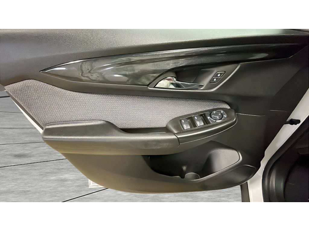 Used 2025 Chevrolet TrailBlazer LT AWD/4WD image 10