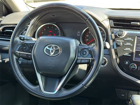 Used 2020 Toyota Camry XSE image 12