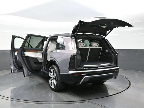 Used 2026 Cadillac Vistiq Luxury AWD/4WD image 60