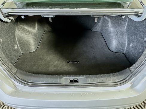 Used 2024 Nissan Altima 2.5 SV image 26