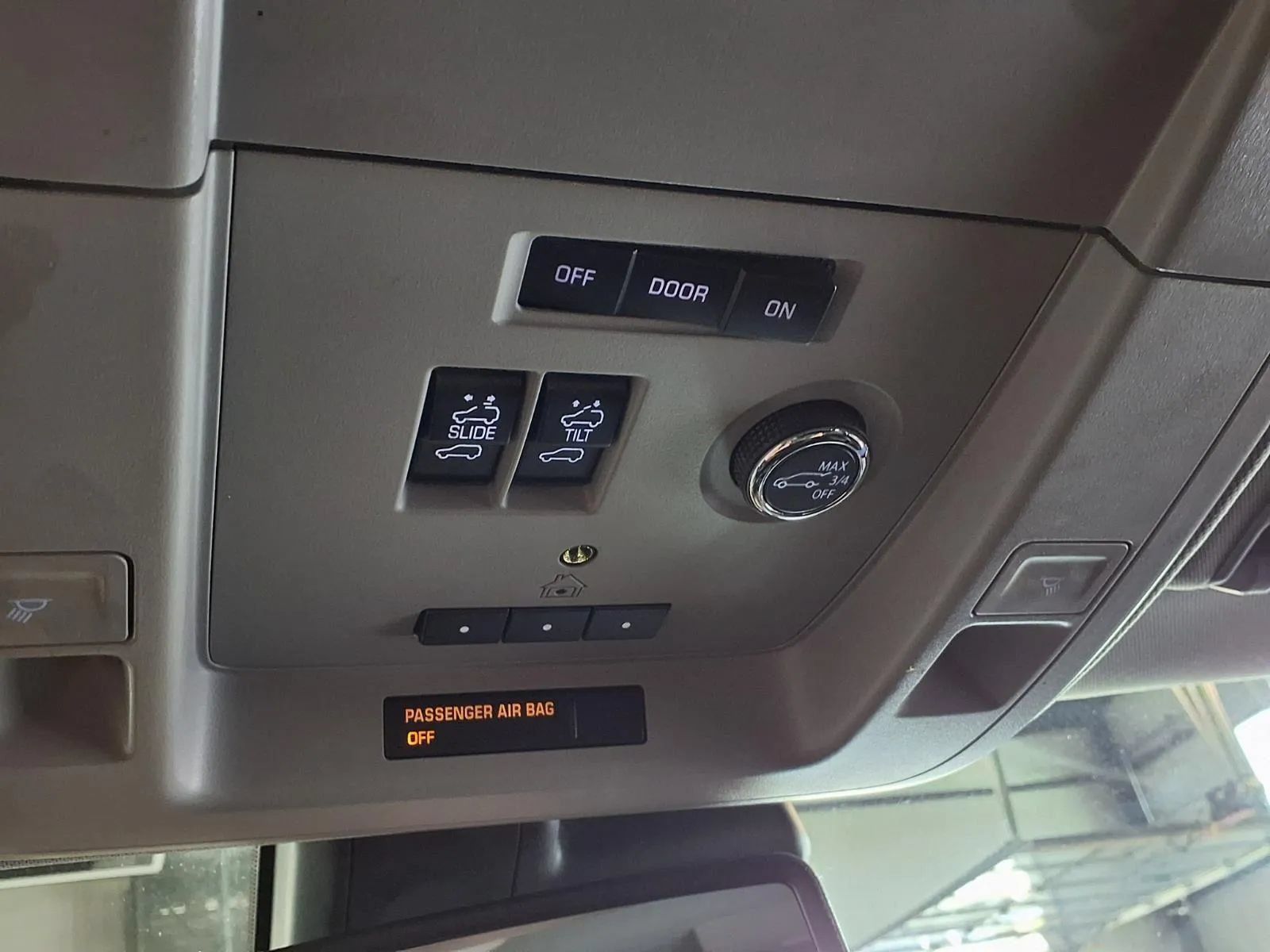 Used 2020 Chevrolet Suburban LT AWD/4WD image 22