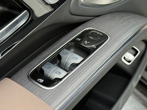 New 2026 Mercedes-Benz EQS 580 4MATIC Sedan image 17