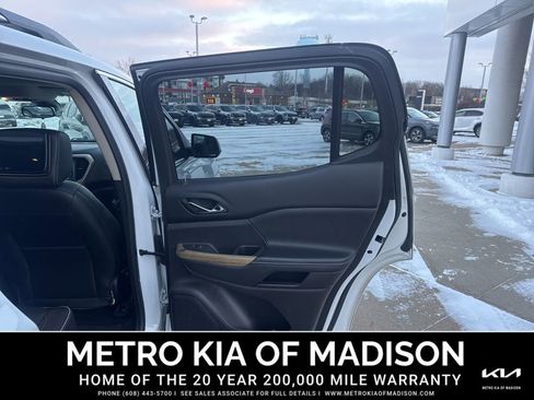 Used 2019 GMC Acadia Denali w/ Technology Package image 38