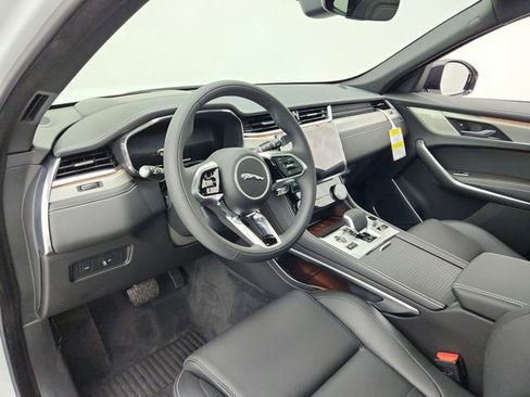 New 2026 Jaguar F-PACE R-Dynamic S image 20