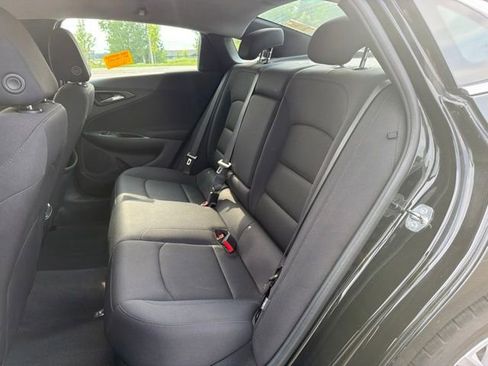 Used 2023 Chevrolet Malibu LT w/ Driver Confidence Package FWD image 9