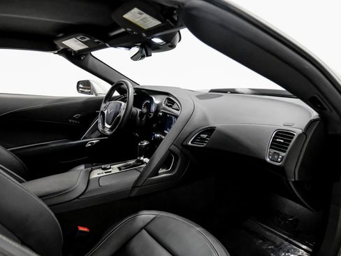 Used 2015 Chevrolet Corvette Z06 w/ 2LZ Preferred Equipment Group image 9