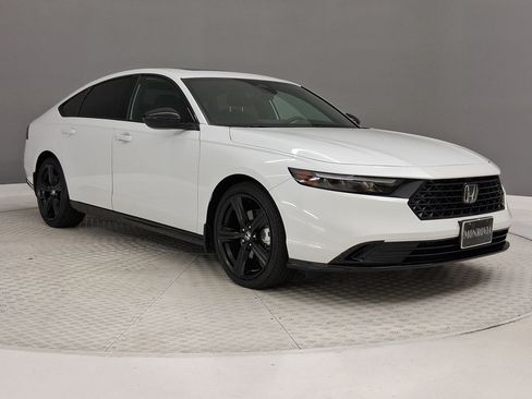 Used 2025 Honda Accord Sport image 7