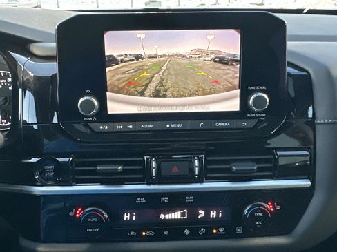 New 2025 Nissan Pathfinder SV w/ SV Premium Package image 34