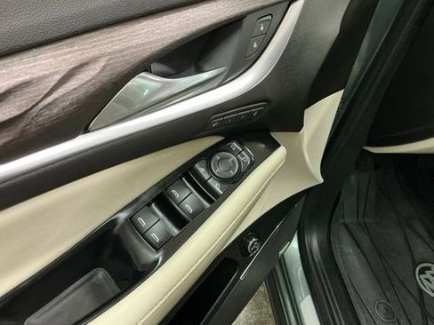 Used 2023 Buick Enclave Avenir w/ Avenir Technology Package image 15