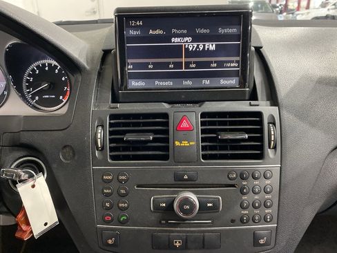 Used 2011 Mercedes-Benz C 300 4MATIC Sedan image 13