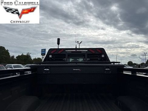 Used 2022 Chevrolet Silverado 2500 LTZ w/ LTZ Convenience Package AWD/4WD image 5