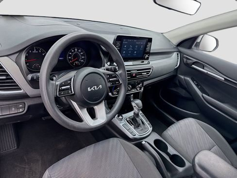 Used 2023 Kia Seltos LX image 7