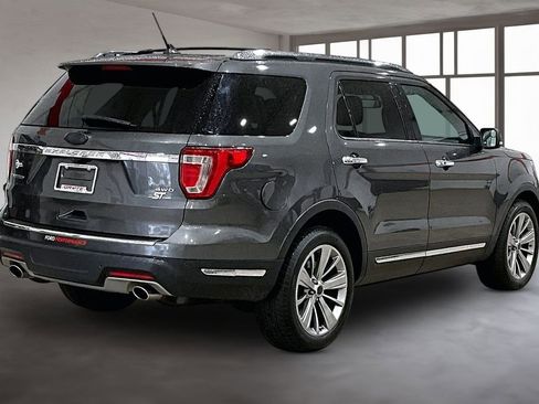 Used 2018 Ford Explorer Limited image 2