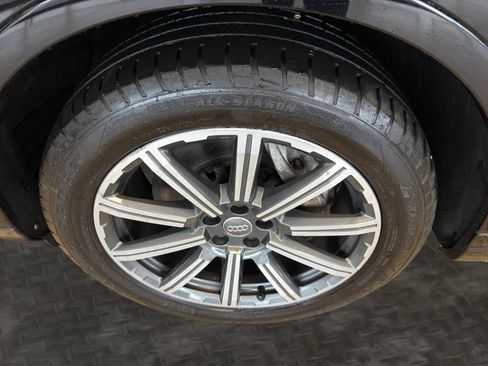Used 2017 Audi Q7 3.0T Premium Plus AWD/4WD image 39