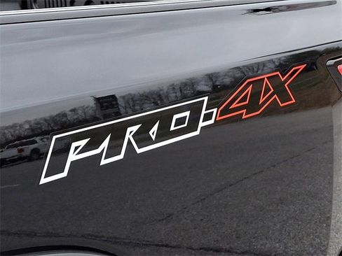 New 2026 Nissan Frontier PRO-4X w/ Pro-4x Convenience Package image 25