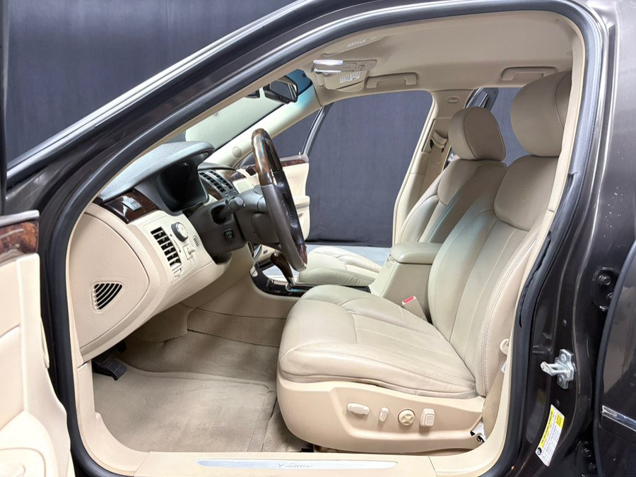 Used 2008 Cadillac DTS FWD image 26
