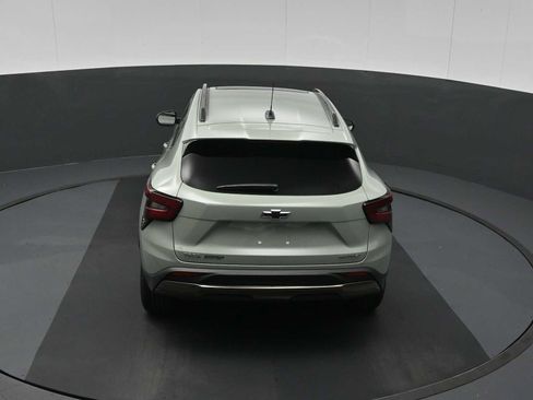 New 2026 Chevrolet Trax ACTIV w/ Sunroof Package FWD image 16