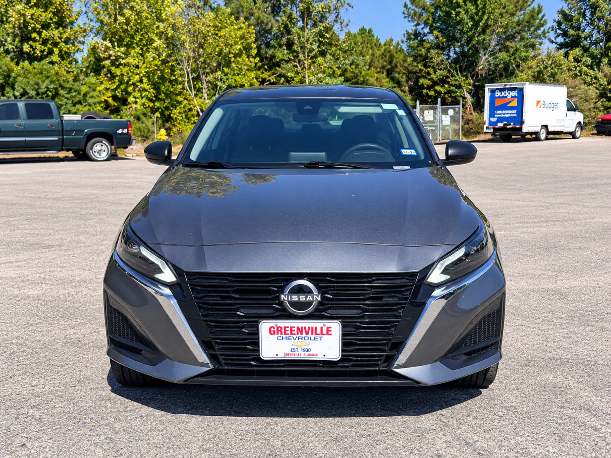 Used 2025 Nissan Altima 2.5 SV FWD image 2