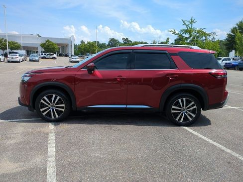 Used 2023 Nissan Pathfinder Platinum w/ Cargo Package AWD/4WD image 7