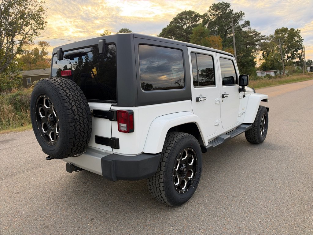 Used 2013 Jeep Wrangler Unlimited Sahara w/ Dual Top Group AWD/4WD image 4