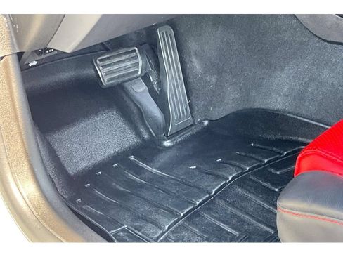Used 2020 Chevrolet Camaro SS RWD image 26