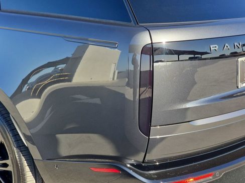 New 2026 Land Rover Range Rover SE image 36