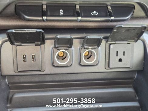 Used 2018 Chevrolet Silverado 1500 LTZ w/ Sport Package AWD/4WD image 23