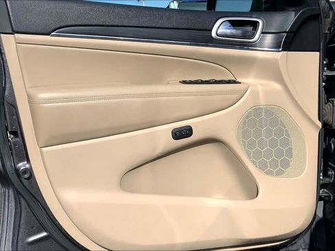 Used 2020 Jeep Grand Cherokee Limited w/ Premium Lighting Group image 22