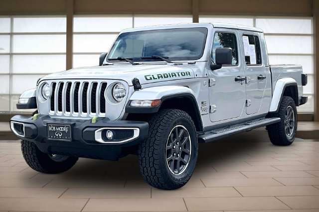 Used 2023 Jeep Gladiator Overland AWD/4WD image 1