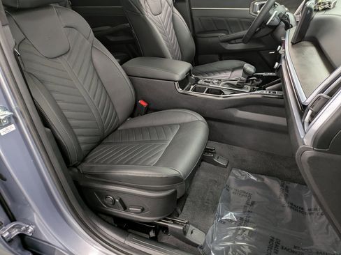 Certified 2024 Kia Sorento SX Prestige image 28