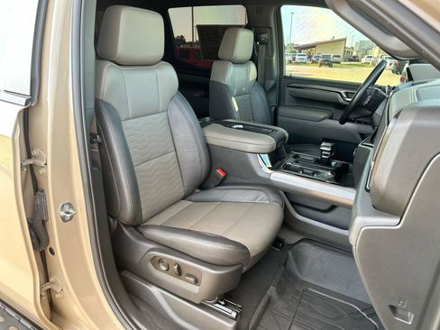 Used 2022 Chevrolet Silverado 1500 ZR2 w/ Technology Package image 25