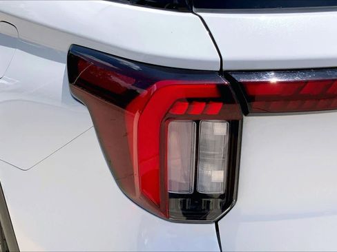 Used 2025 Ford Explorer ST AWD/4WD image 27