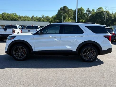 New 2026 Ford Explorer ST-Line w/ ST-Line Street Pack AWD/4WD image 2