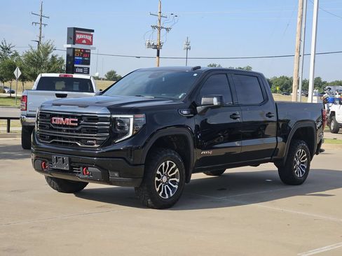 Used 2023 GMC Sierra 1500 AT4 AWD/4WD image 3