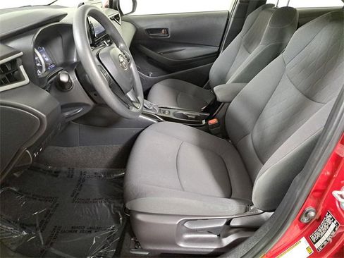 Used 2022 Toyota Corolla LE image 19