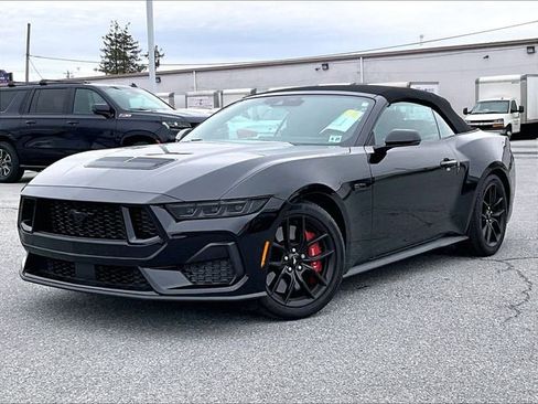 Used 2024 Ford Mustang GT Premium image 2