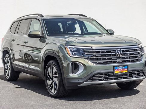 New 2026 Volkswagen Atlas SE image 1