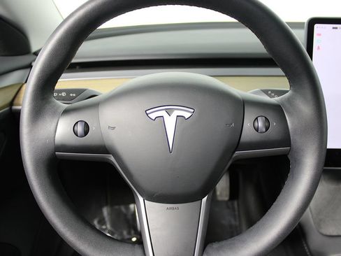 Used 2023 Tesla Model 3 Standard Range RWD image 11