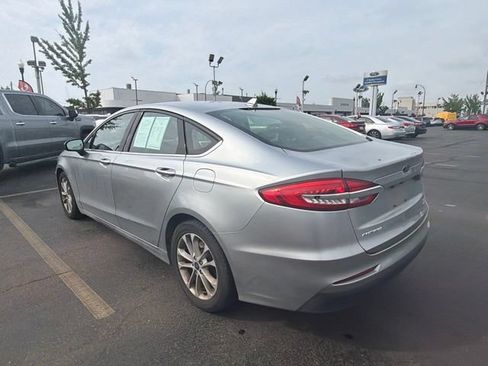 Used 2020 Ford Fusion SE FWD image 5