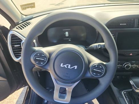 New 2025 Kia Soul LX image 13
