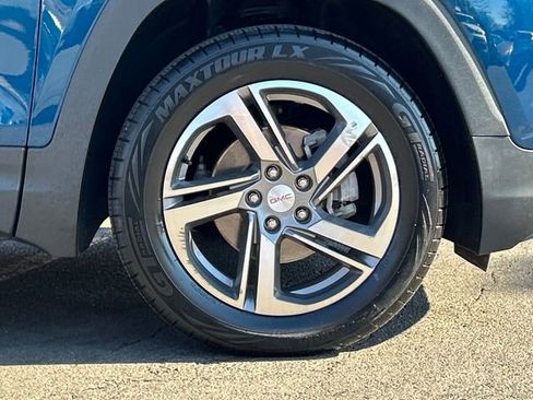 Used 2020 GMC Terrain SLT image 28