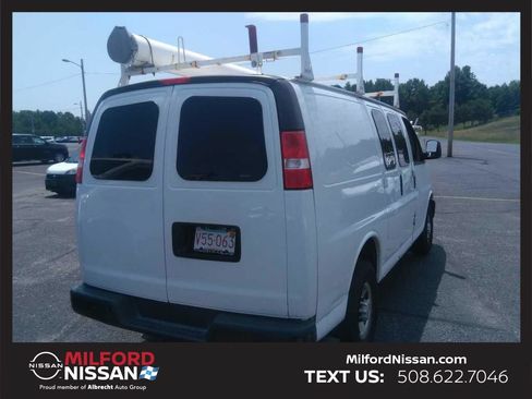Used 2020 Chevrolet Express 2500 w/ Driver Convenience Package RWD image 2
