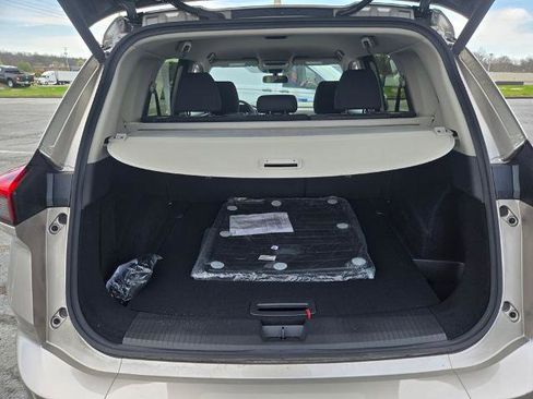 Certified 2026 Nissan Rogue SV image 12