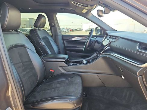 Used 2022 Jeep Grand Cherokee L Laredo AWD/4WD image 18